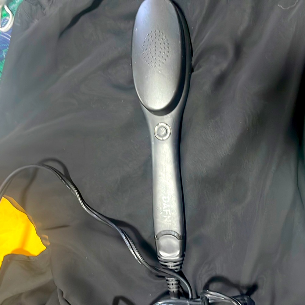 Dafni hair straightener